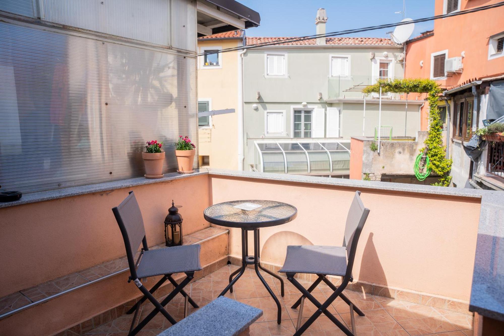 Apartment Uno Capodistria Esterno foto